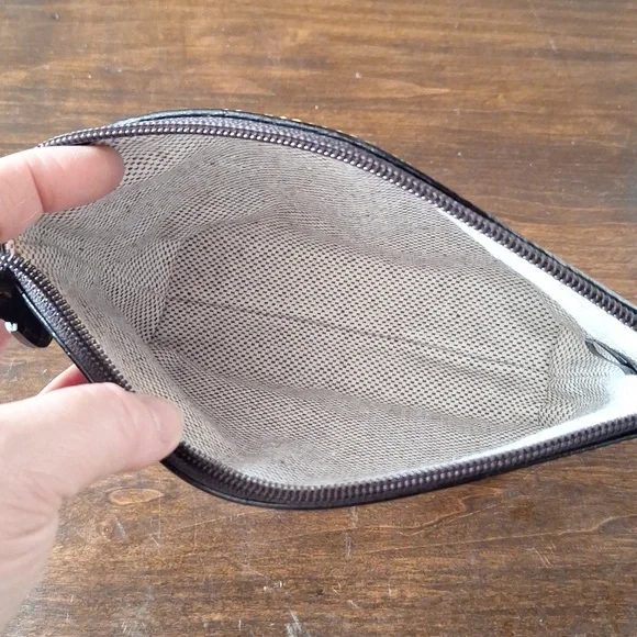 Dooney and bourke black crocodile tmoro pouch with birdseye interior like new - Picture 5 of 5